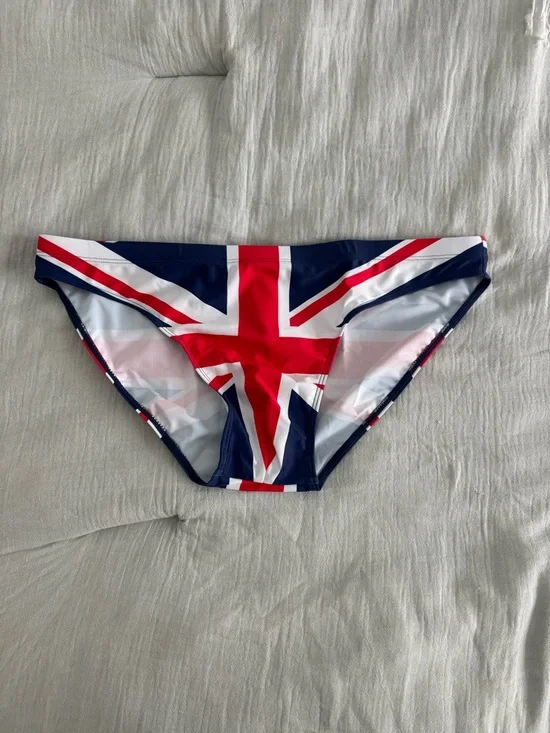 UK Flag Men’s Swim Briefs 🇬🇧 Union Jack Bikini Trunks XL 34 NWOT - Picture 2 of 3